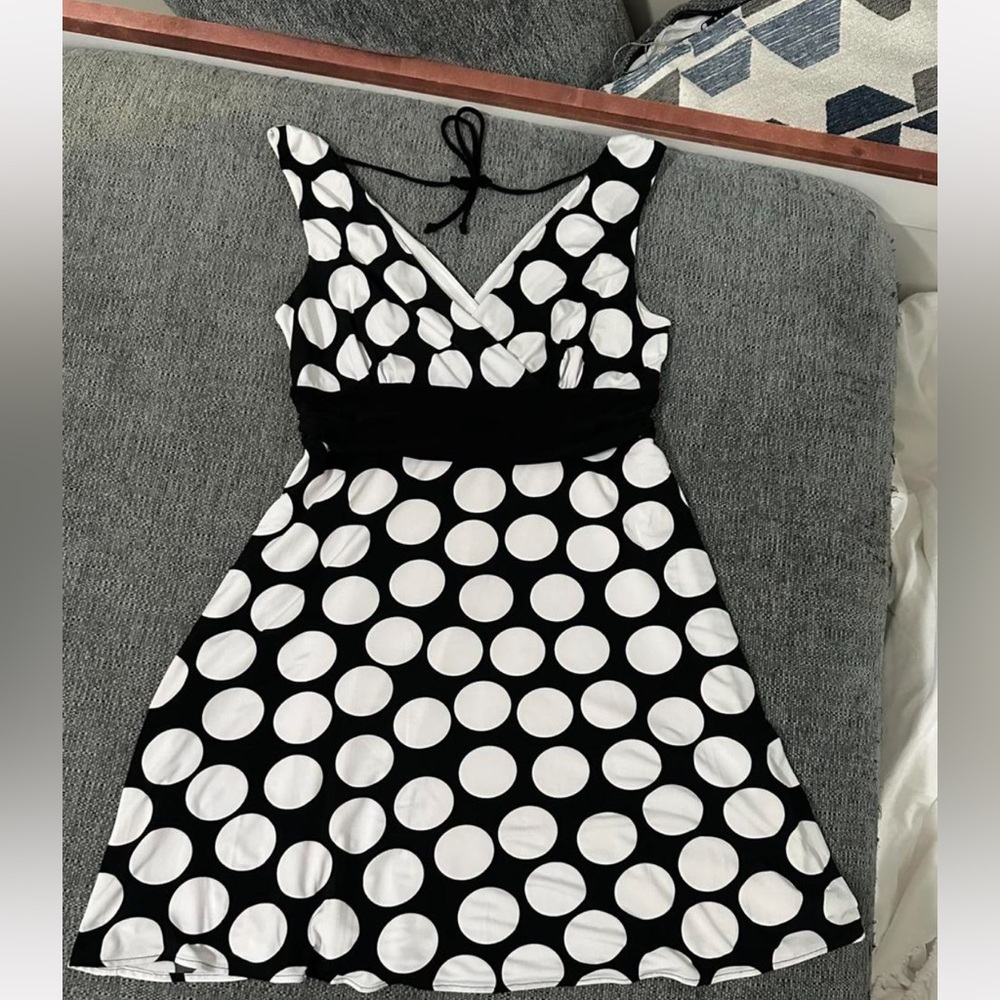 2000s black and white dress